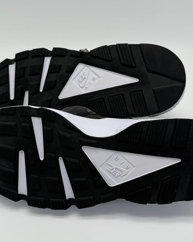 Nike Nike Air Huarache Run "Cargo Khaki" sneakers - Buy online at 12UP Kicks
