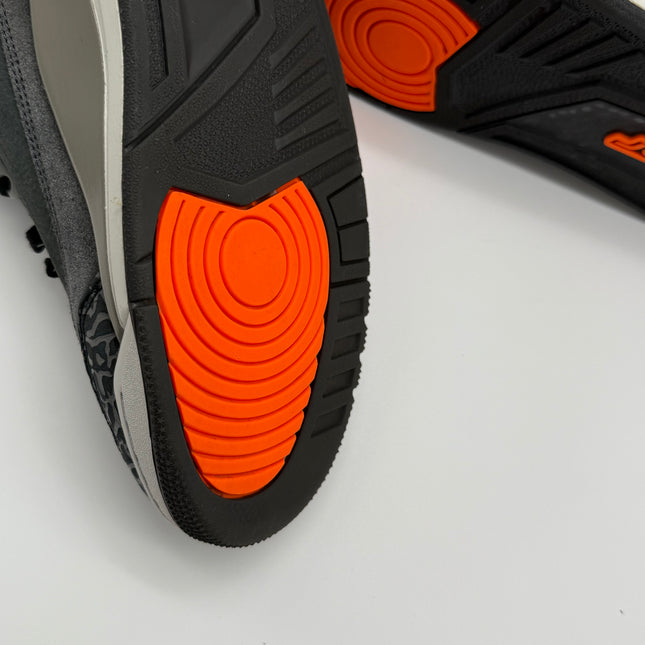 Jordan Brand Air Jordan 3 Retro “Fear Pack" sneakers - Buy online at 12UP Kicks