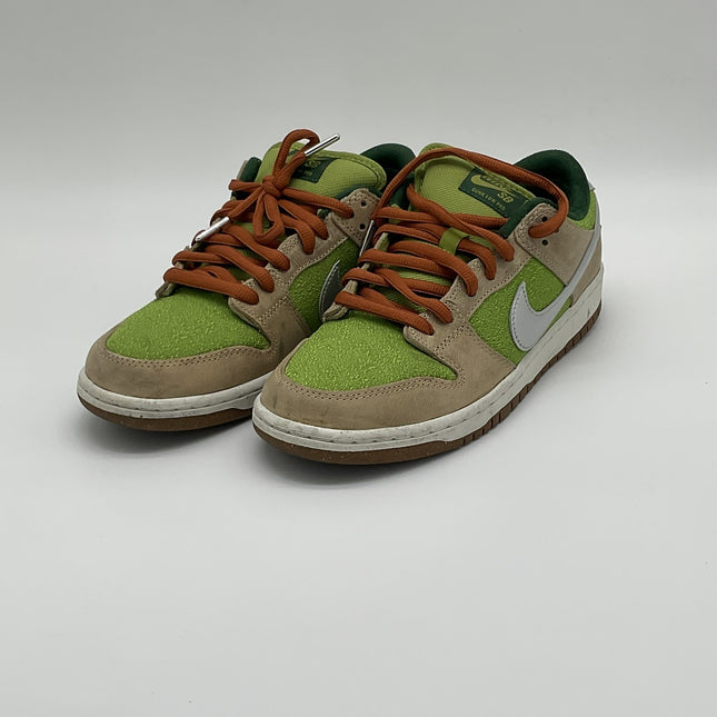 Nike SB Dunk Low Escargot size 9 - angled pair