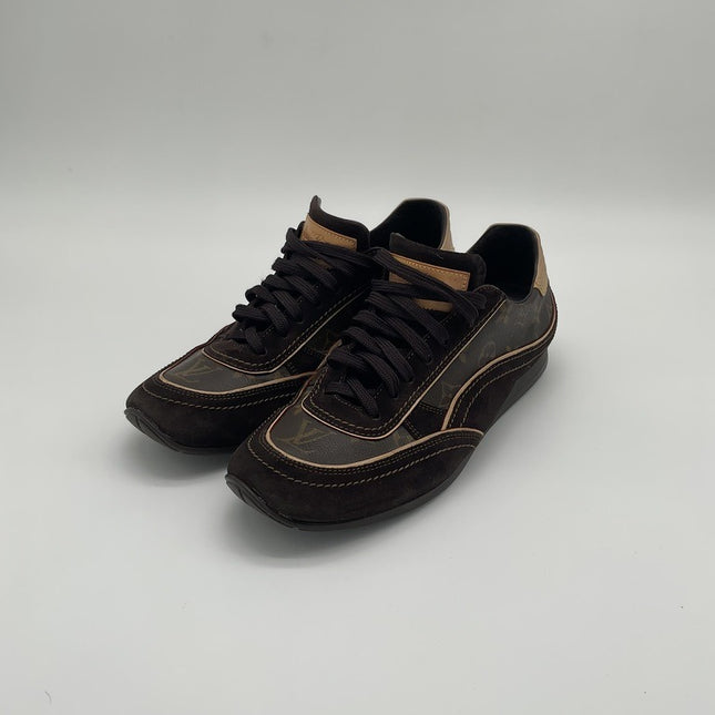 LV Monogram sneaker rear