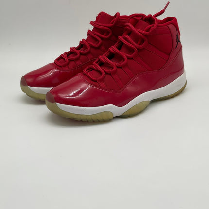 Air Jordan 11 Retro Win Like 96 size 12 sneakers