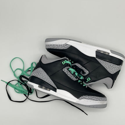 Air Jordan 3 Retro Green Glow size 12 — view 3