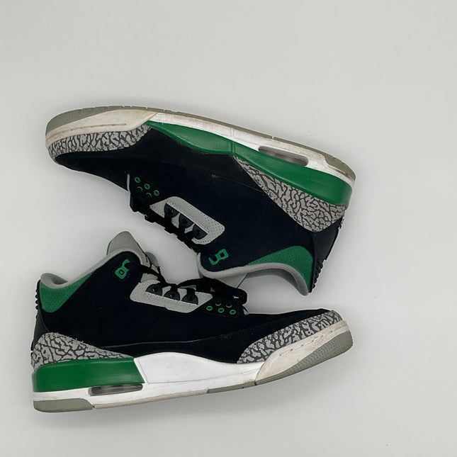 Air Jordan 3 Retro Pine Green size 12 — view 2