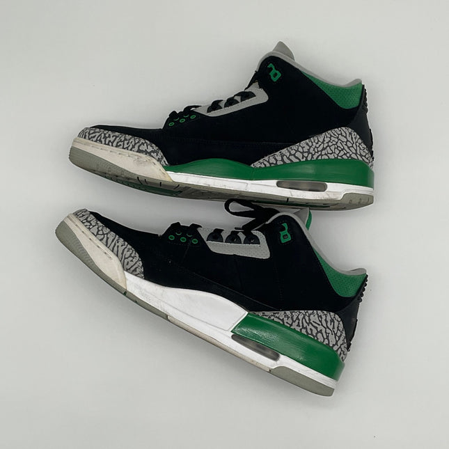 Air Jordan 3 Retro Pine Green size 12 — view 3