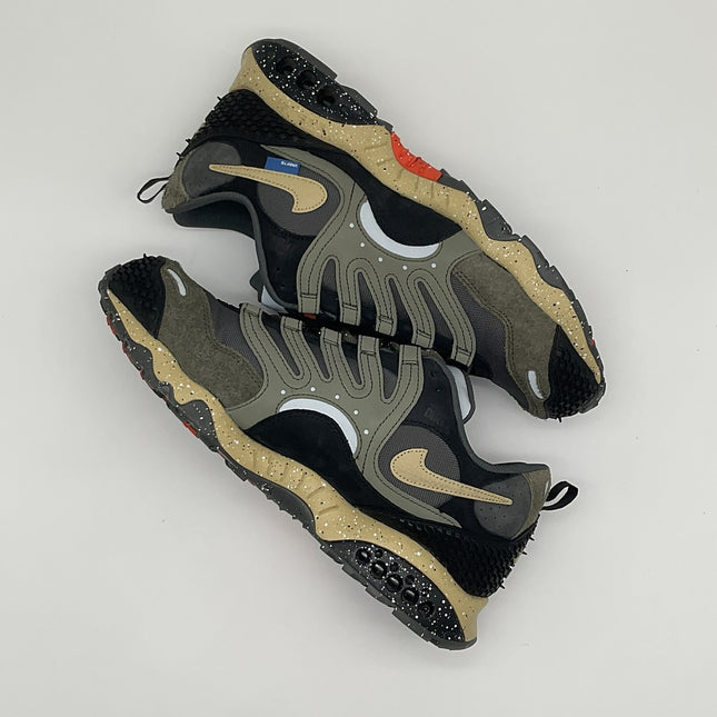 UNDEFEATED Nike Air Terra Humara Cargo Khaki size 12 - angled pair